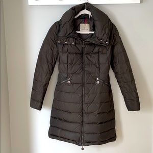 Moncler Flamme Pillow Collar Down Coat Olive VGUC